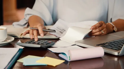 Muito cuidado com golpes de educação financeira